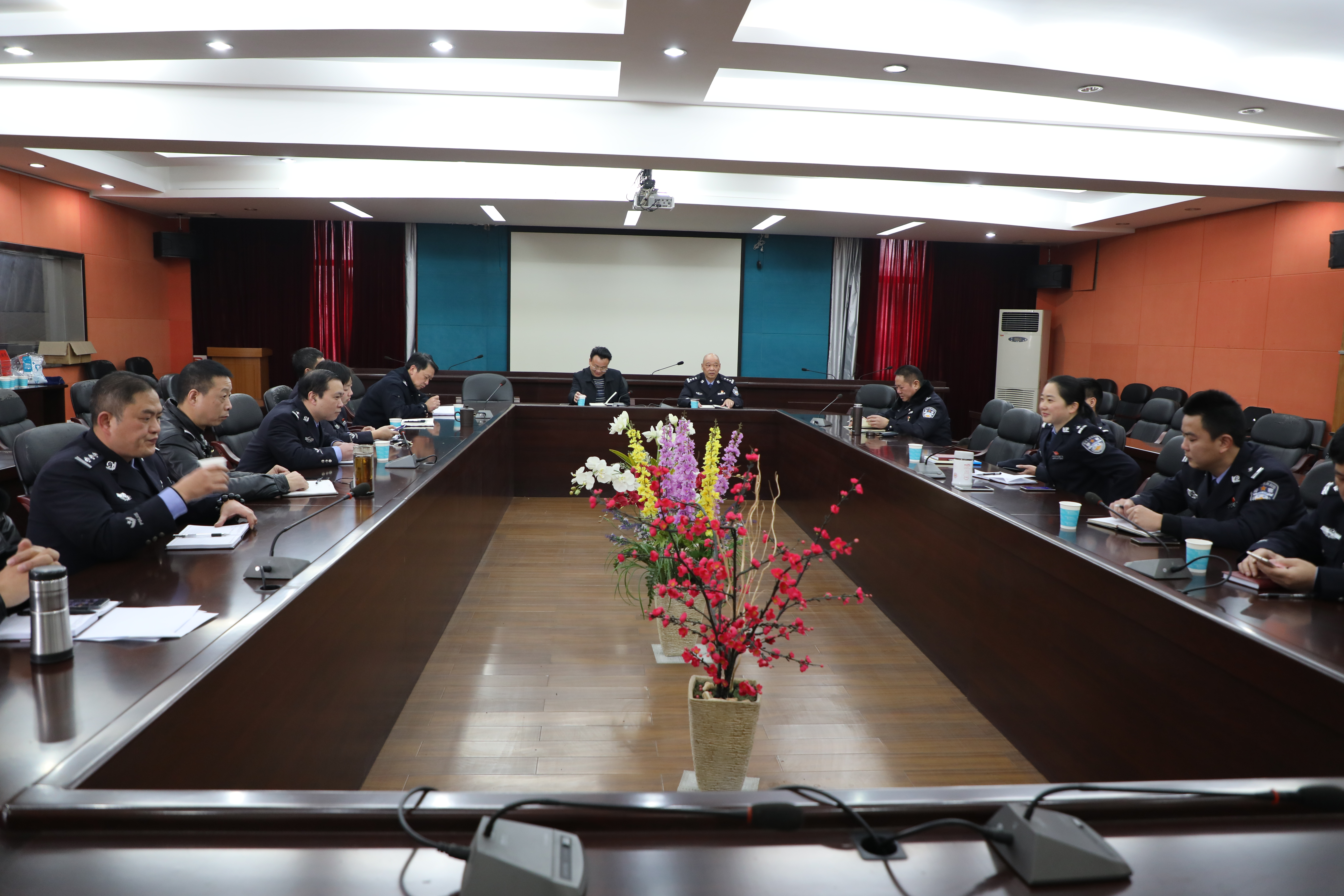 宋振平局长慰问市森林公安局全体民警