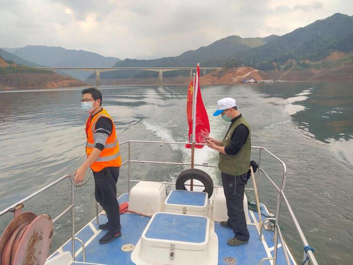 江华:开展禁渔期渔政执法 保护水域生态环境
