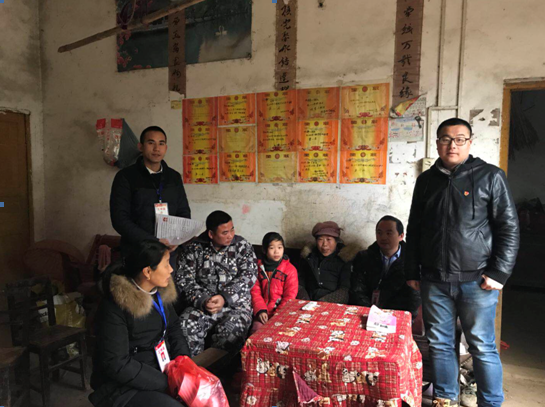 保证镇辖区生源不流失,1月30日,石岩头镇中心小学班子成员和党员绞Ζ