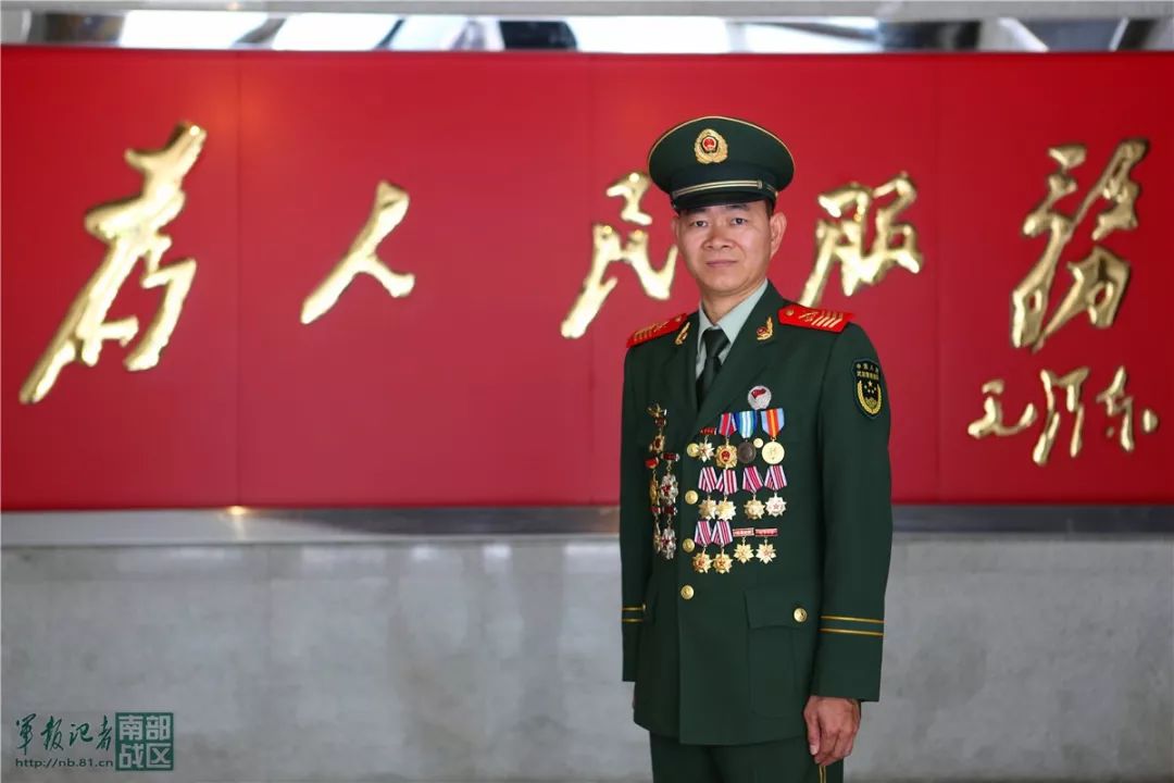 江永籍南粤兵王蒋云忐荣获全军士官优秀人才奖一等奖