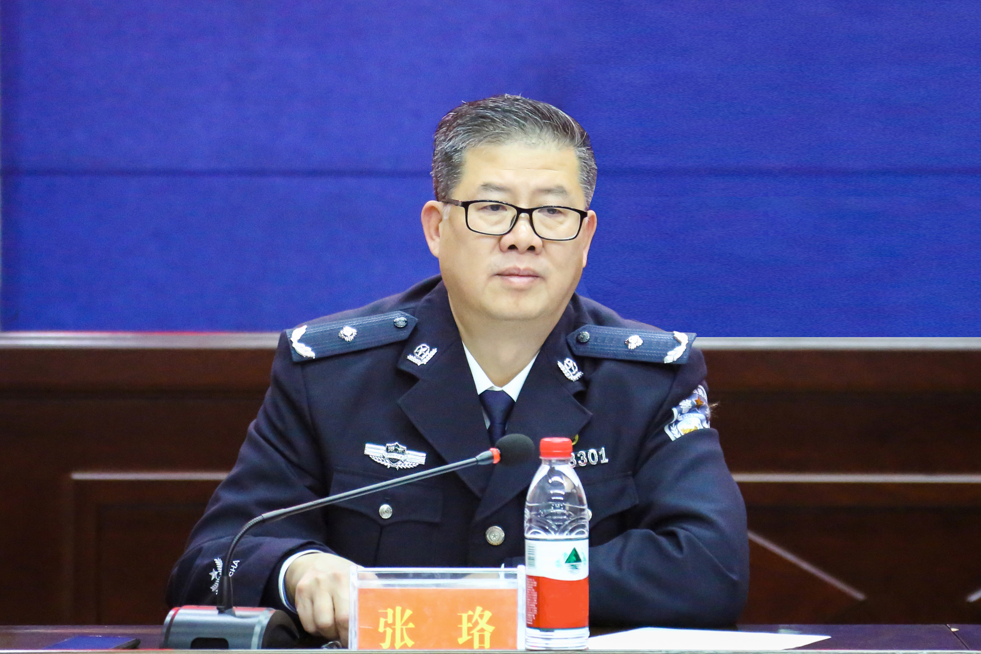 永州市公安局党委委员,政治部主任张珞介绍我市建设法治公安工作.