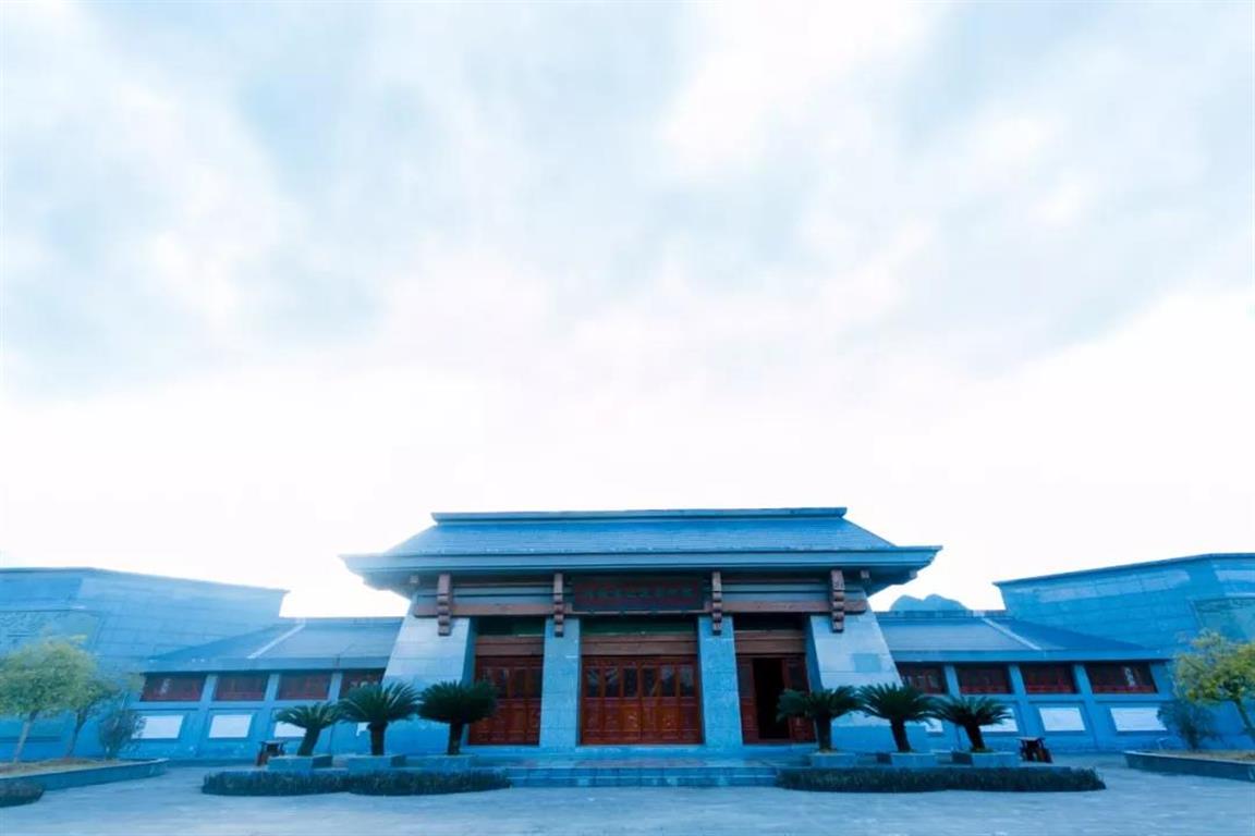 舜帝庙遗址博物馆是以舜帝,舜帝庙,祭舜为主要内容的主题博物馆.