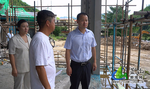 曾艺调研蓝山谷项目建设工作 - 副本.jpg