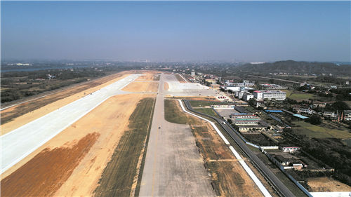 图为已基本具备复航条件的机场.本报记者&ensp; 郭磊 摄