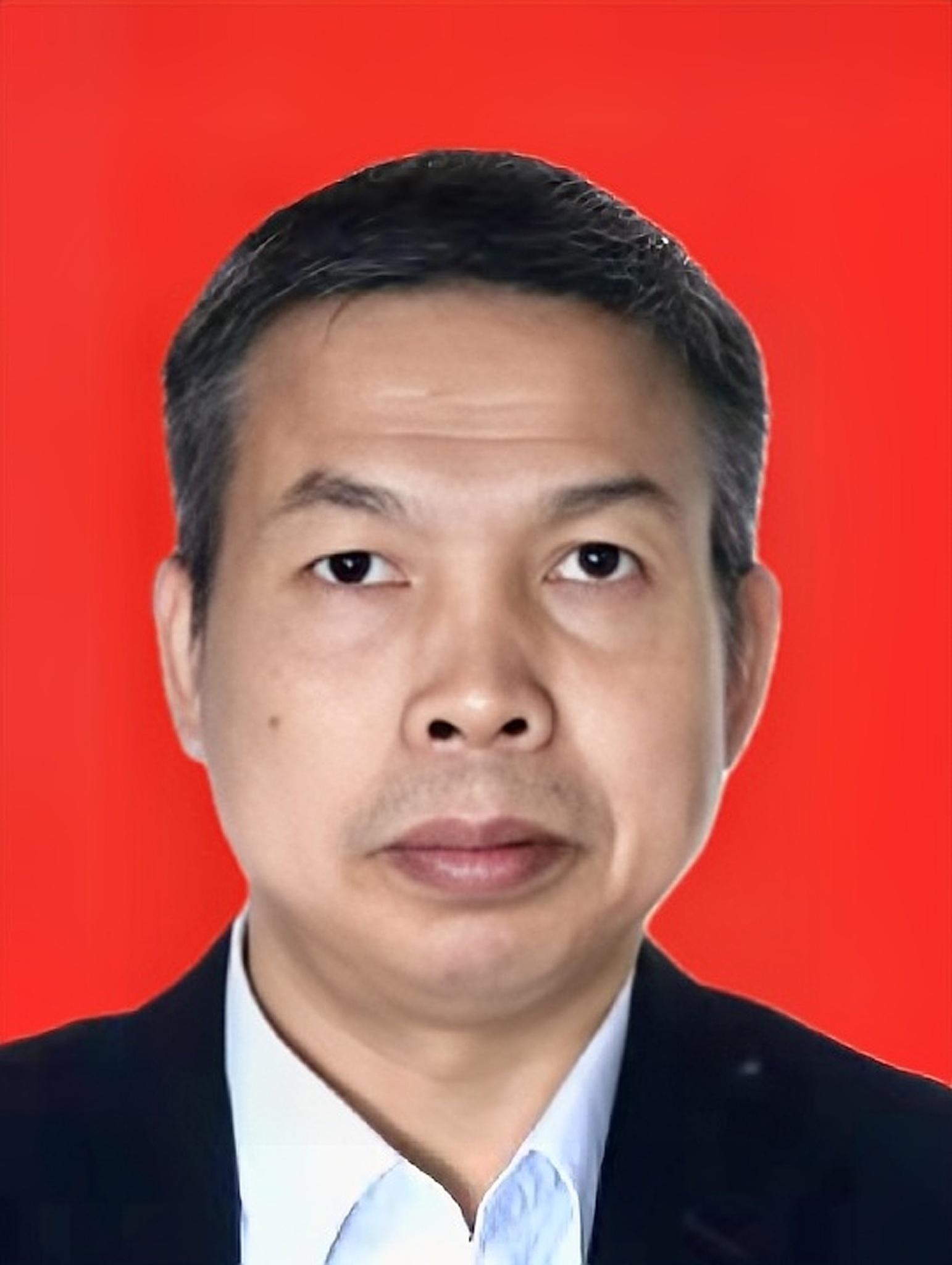 唐斌轩市纪委监委驻市住建局纪检监察组组长,党组成员1987.09—1991.