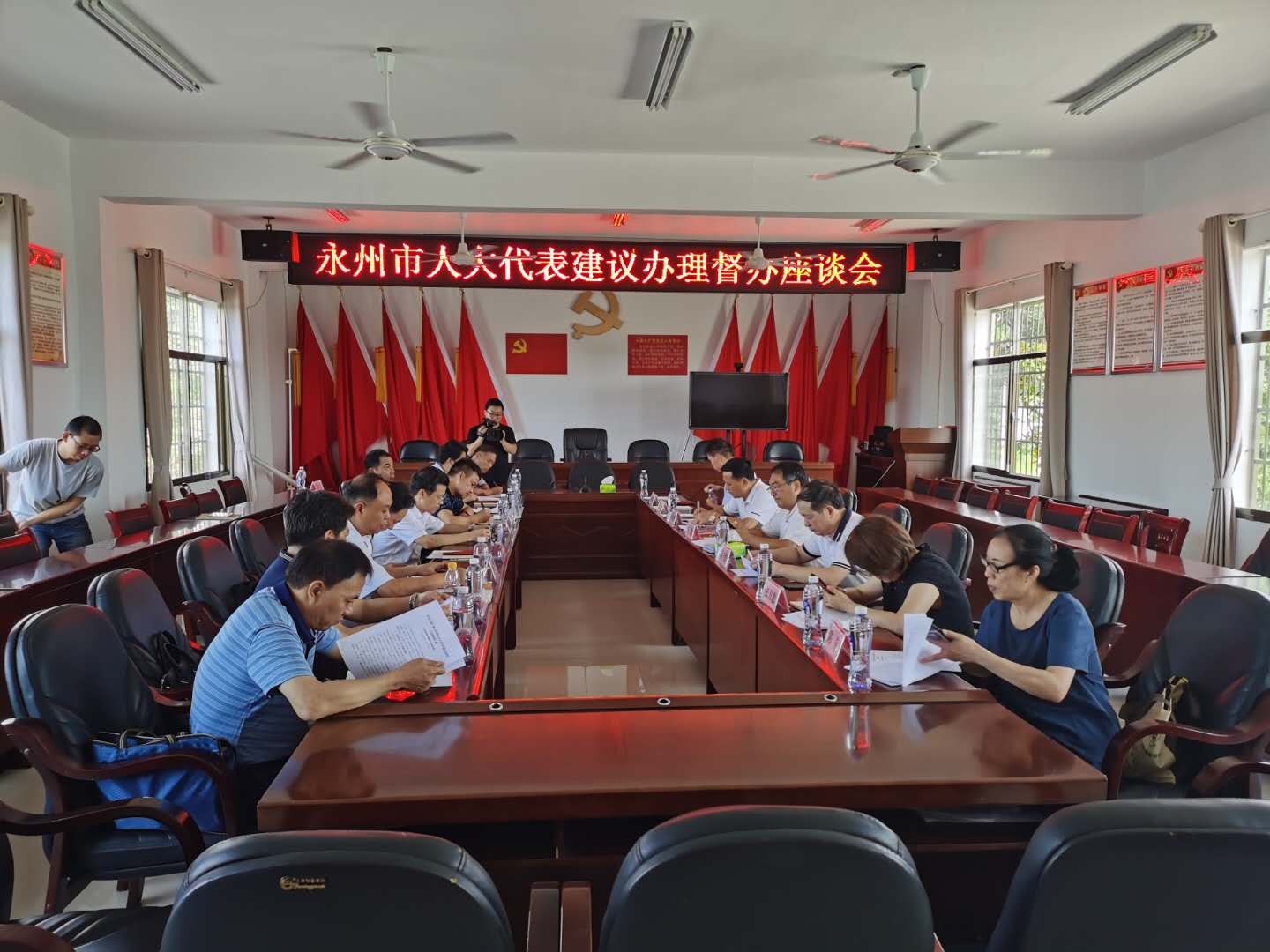 市人大常委会党组书记,副主任,一级巡视员王雄带队来到冷水滩区上岭桥